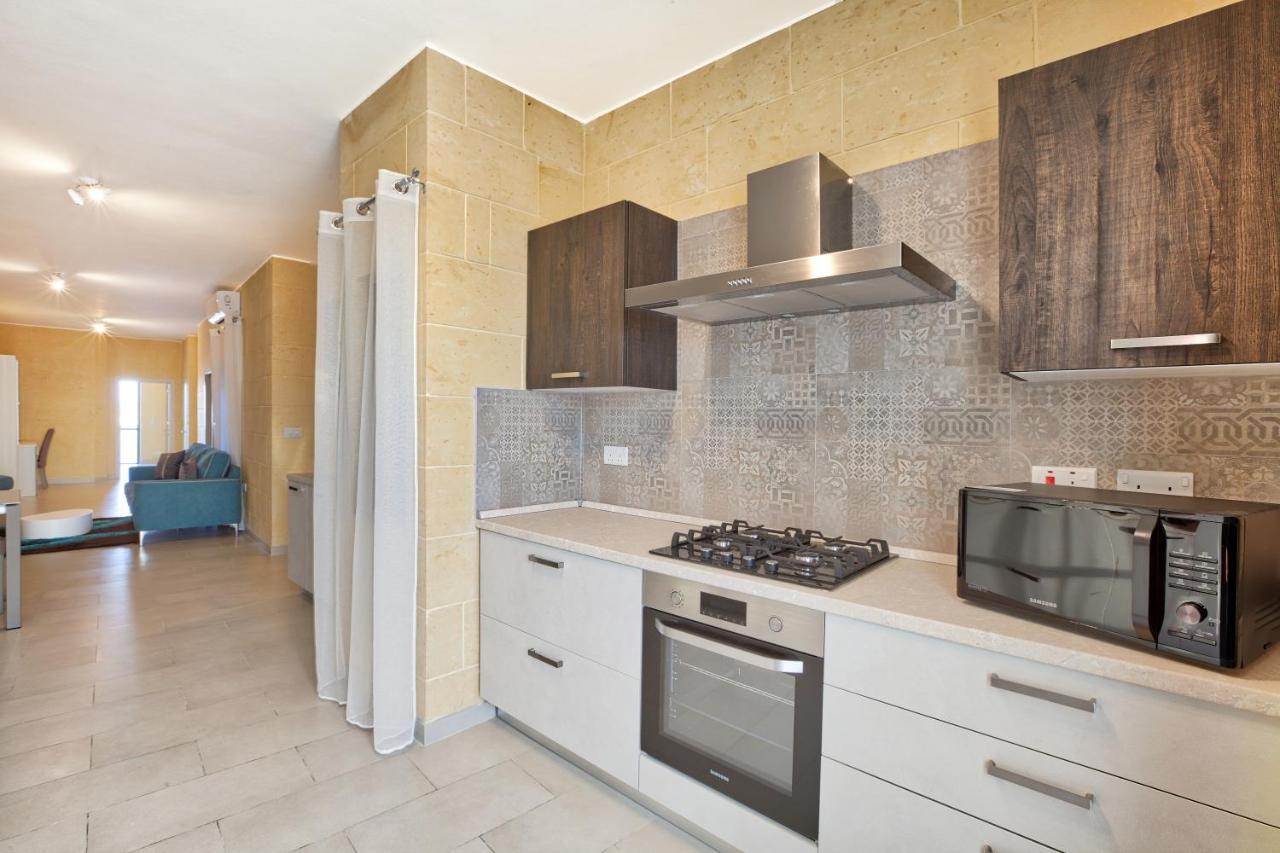 Summer Fields Penthouse With Amazing Views Lejlighed Sannat Eksteriør billede